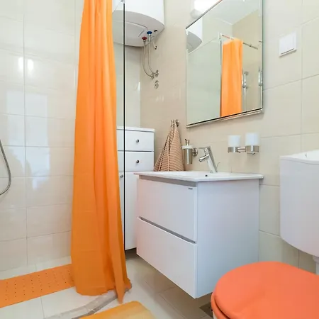 Apartment Pulastar - With Terrace