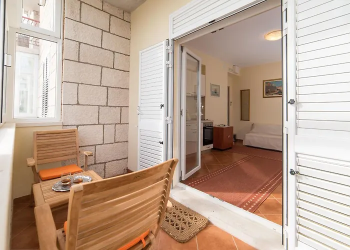 Pulastar - With Terrace